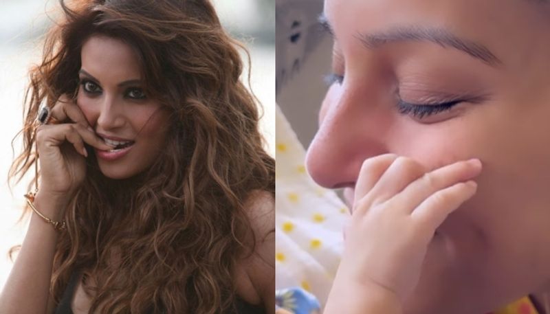 bipasha basu shares short video with daughter hyp 