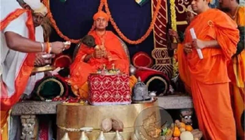 Coronation of Agamakirti Shri of Jain Matha in Shravanabelagola grg