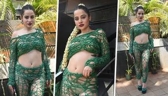 Yay or Nay? Urfi Javed shocks fans with dark green hammock-net-inspired ensemble outfit
