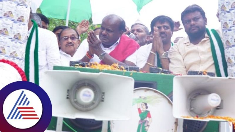 Kumaraswamy did not give grant to Gubbi Constituency Srinivas snr