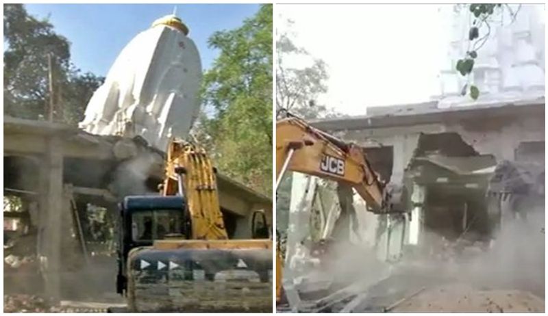 Indore Civic Authorities Removes Beleshwar temple Encroachments after Tragedy san