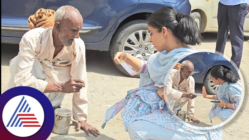 Uttar Pradesh IAS Saumya Pandey Sat On Ground To Listen Elderly Demand Pic Goes Viral  