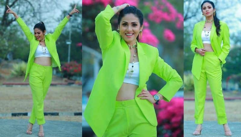 Actress Sadha Stylish look in Trendy outfit NSK