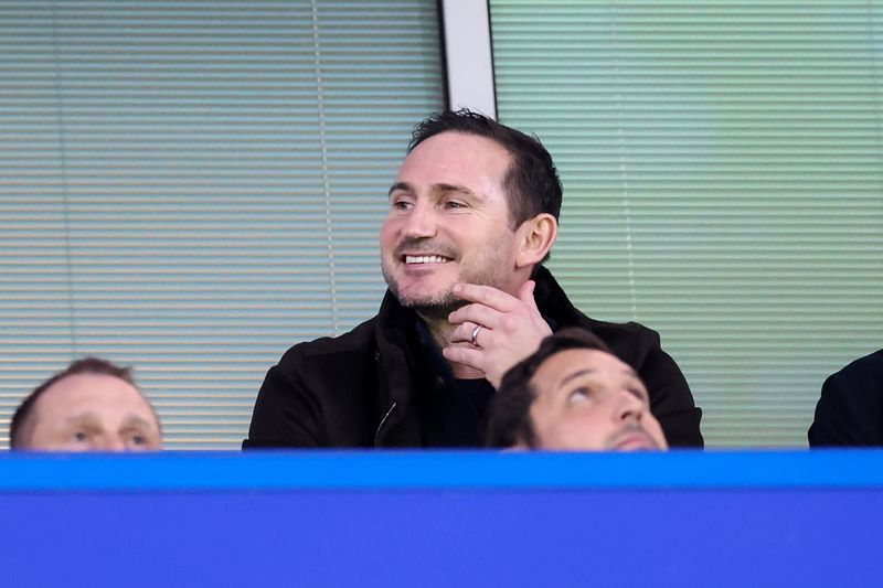 football Should Chelsea turn to Lampard as caretaker boss? Fans react after legend spotted in Liverpool clash-ayh