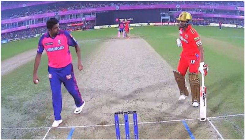 r ashwin once again stopped to try to mankad dhawan but did not attempt btb