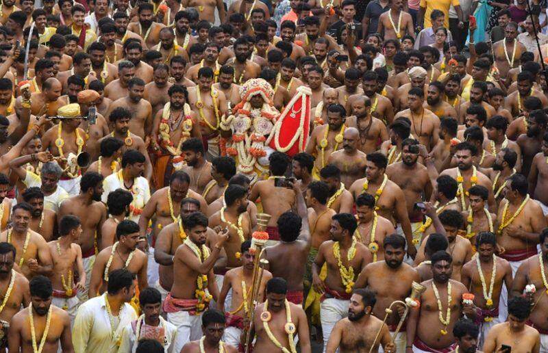 Bengaluru Hasi Karaga Shaktyotsava on Thursday Night gvd