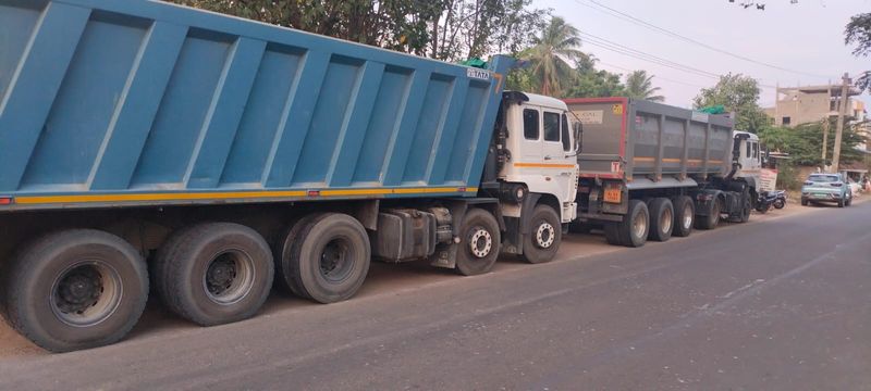 Mineral authorities seized 6 trucks in Coimbatore