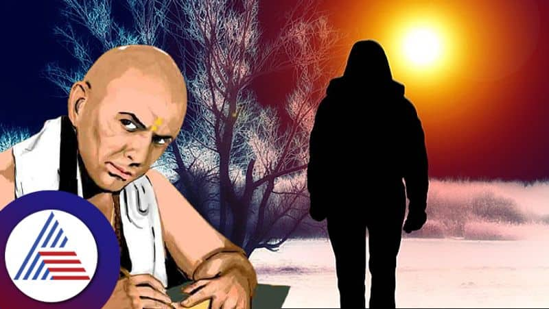 Keep these things of Acharya Chanakya in mind during bad time