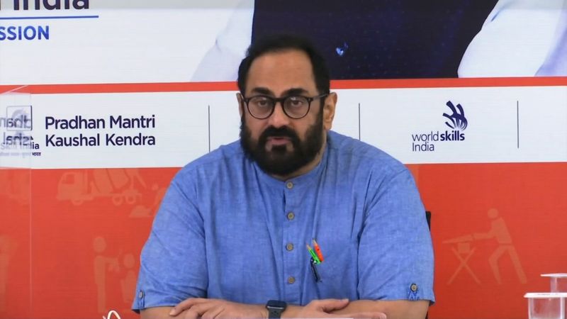 Rajeev Chandrashekhar Taken lead and  giving a competitive contest in Thiruvananthapuram grg 