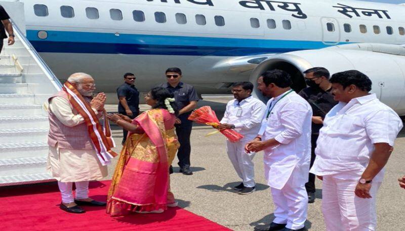 Prime Minister Modi inaugurated the Vande Bharat train service between Secunderabad and Tirupati