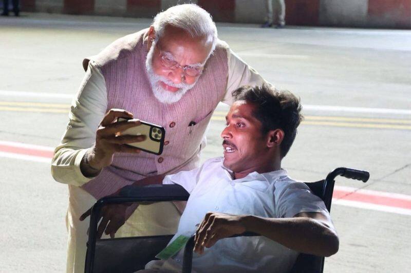 PM Modi takes selfie with a proud BJP Karyakarta in Tamil Nadu