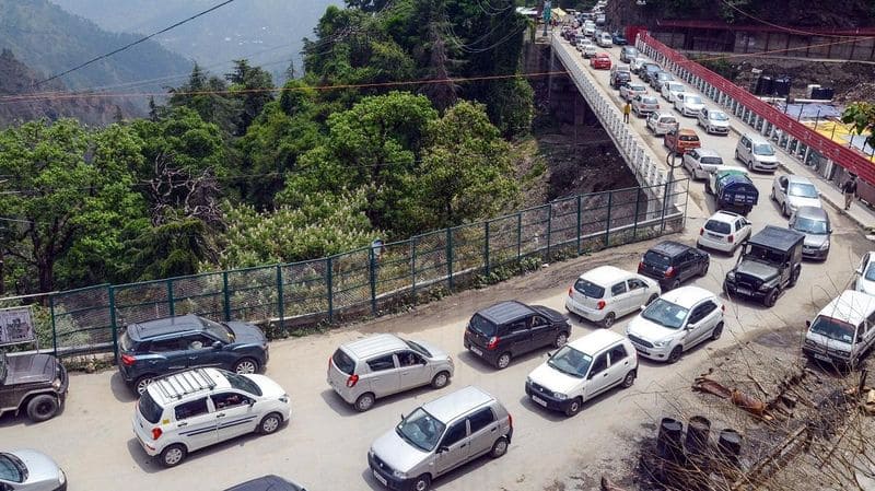 Over 30,000 vehicles entered Shimla hill station just two days prn