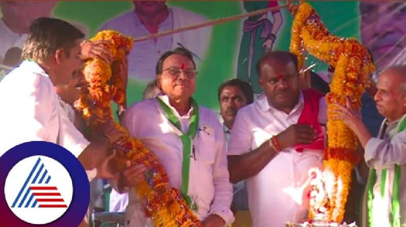 HDK campaigned  behalf of JDS candidate SL Ghotnekar  in haliyala constituency at uttara kannada rav