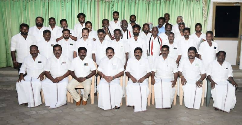 OPS and TTV Dhinakaran team executives joined AIADMK in the presence of Edappadi Palanisami