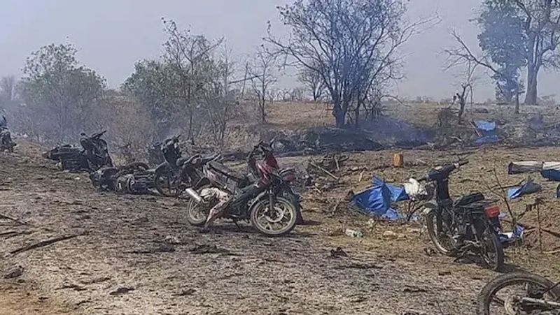 Myanmar army air attack on Pazigyi village! - More than 100 people died!