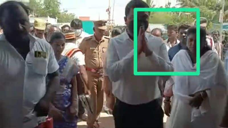 kallakurichi district collector who called the assistant and asked him to get shoes video goes viral