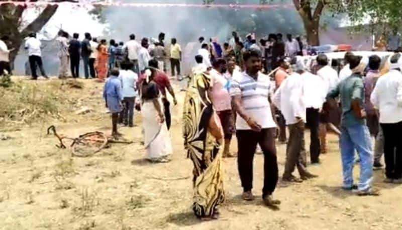 Two  killed  After  LPG Gas  Cylinder  Blast at BRS  AThmeeya Sammelanam in Khammam District lns 