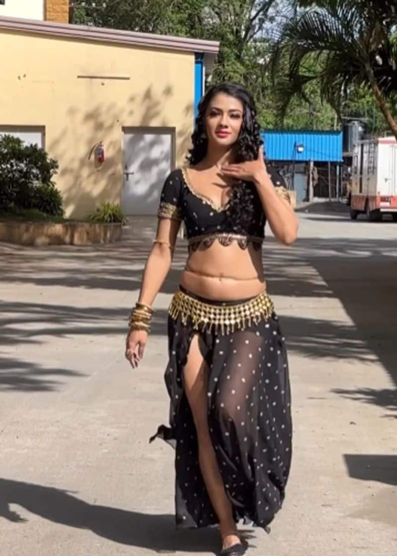 Bhojpuri actress Namrata Malla shows her curvy figure in black outfit rps