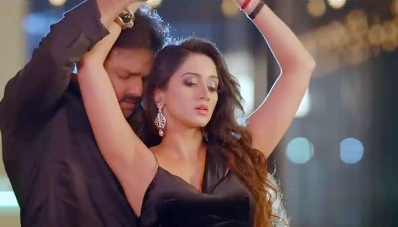 Bhojpuri SEXY video: Harshika Poonacha, Pawan Singh's BOLD romantic song goes viral-WATCH