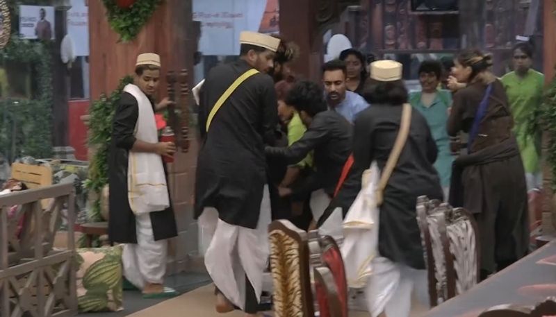 maneesha collapsed while weekly task in bigg boss malayalam season 5 nsn