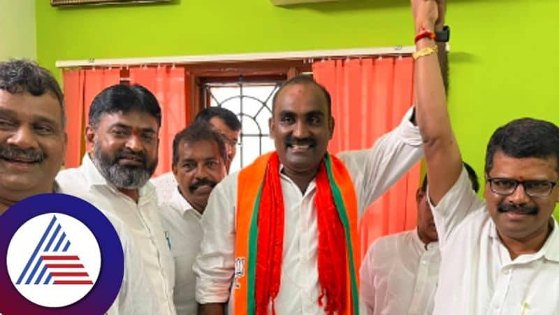 Yashpal Suvarna as Udupi BJP candidate Activists tying Kankana on  his hand at udupi rav