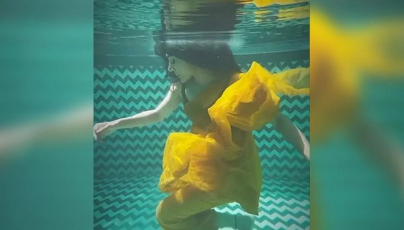 taapsee pannu shares video from her underwater photoshoot hyp