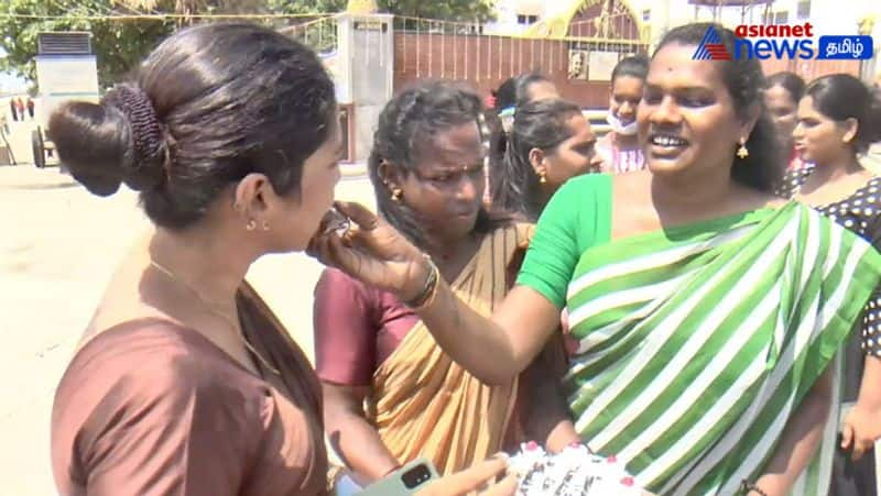 International Transgender Day - Transgender Cake Celebration in Puducherry!