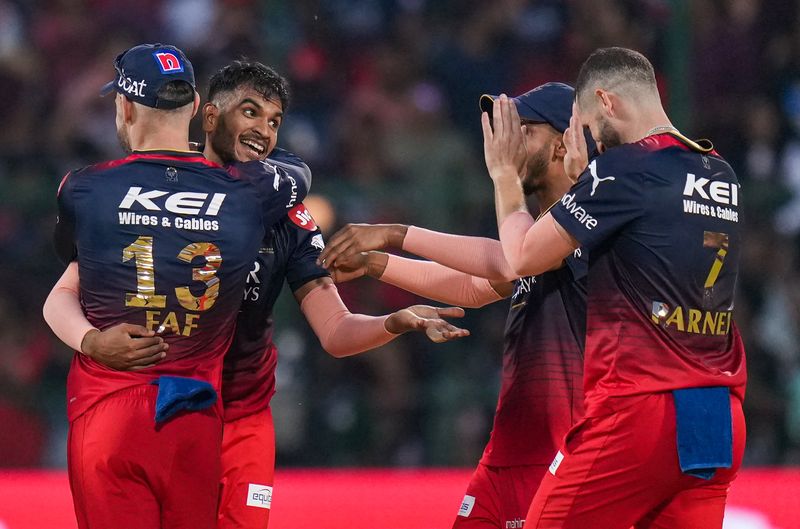 Royal Challengers Bangalore beat Delhi Capitals by 23 runs in chinnaswamy saa