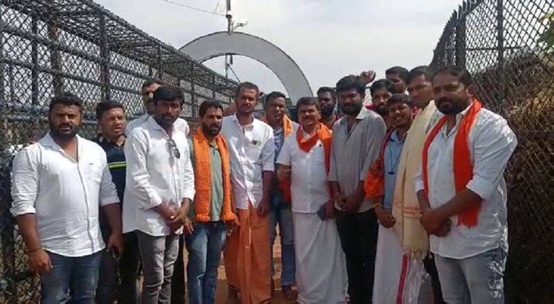 Mudigere BJP candidate Deepak Dodaiah visits Dattapeeth at chikkamagaluru gvd