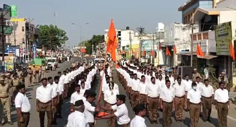 Centre lifts ban on govt officials joining RSS: Sangh says move will 'strengthen democratic system' (WATCH) anr