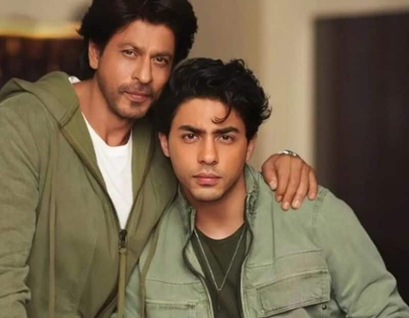 Shah Rukh Khan WhatsApp chats with Sameer Wankhede leaked 