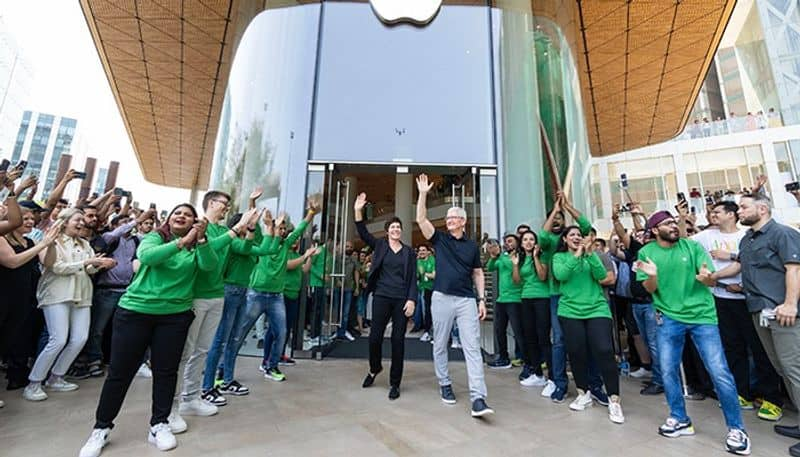 Apple India stores hire highly qualified workers more job openings listed Check salary perks other details gcw