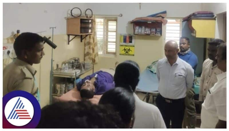 Chamarajanagar Doctor declared employee was dead but he was stands out in mortuary sat