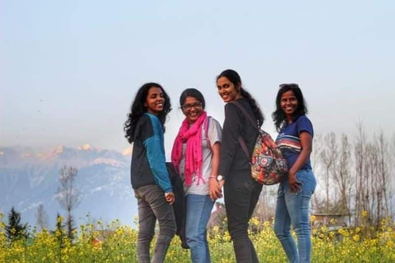 Womens Traveling Group or Sajna Ali s Appooppanthaadi bkg