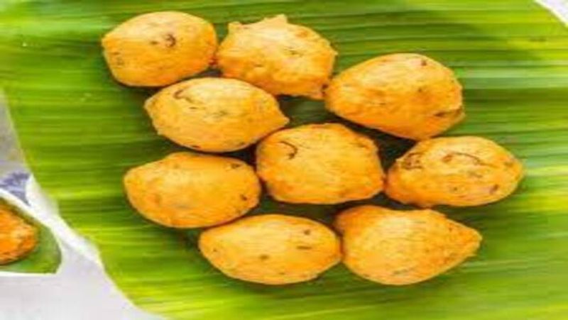 How to make Madurai Special Vellaiyappam in Tamil 