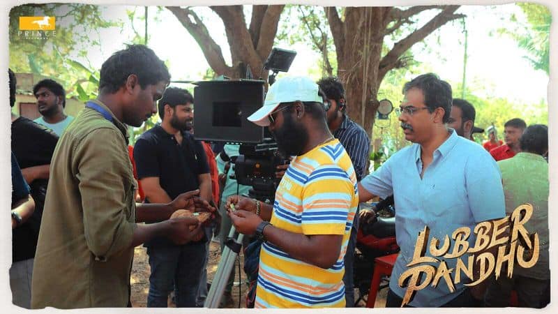 harish kalyan and dinesh acting lubber pandhu movie shooting started