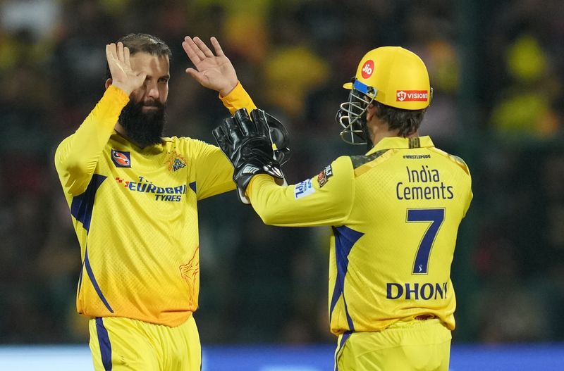 IPL 2023 CSK vs SRH Murali Vijay slams fans whom asking when MS Dhoni is going to retire jje 