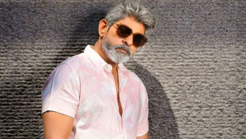 actor jagapathi babu celebrates kalki 2829 ad success with vodka cheers to prabhas ksr  