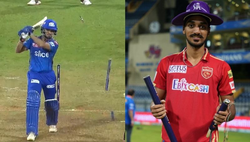 Arshdeep Singh broken the middle stump into two pieces twice vs Mumbai Indians gkc