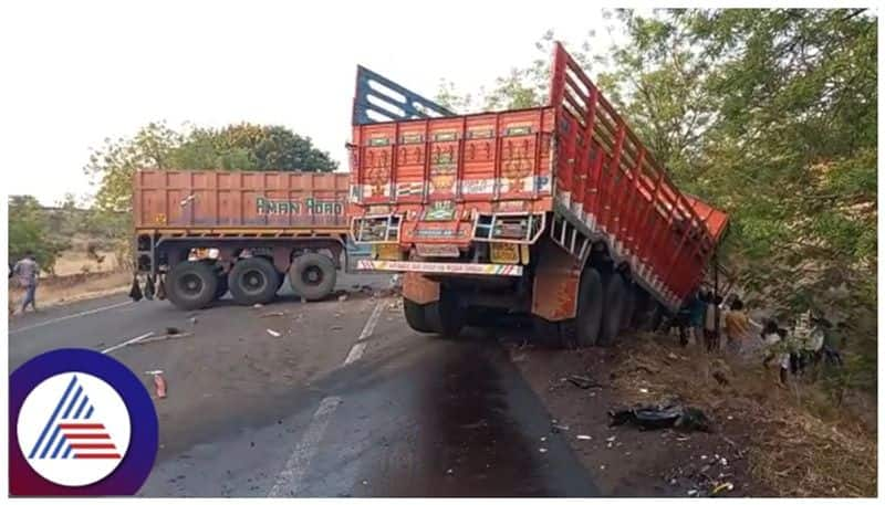 Kalaburagi huge trucks face to face collision lorries front parts are smashed sat