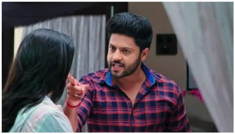 Padamati Sandhyaragam: అందరి ముందు అడ్డంగా దొరికిపోయిన ఆద్య.. శీను మాటలకి కోపంతో రెచ్చిపోయిన రఘురాం!