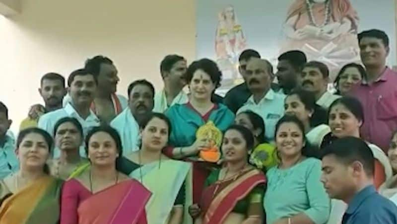 Priyanka Gandhi visited Sringeri Sharda Peeth in Karnataka