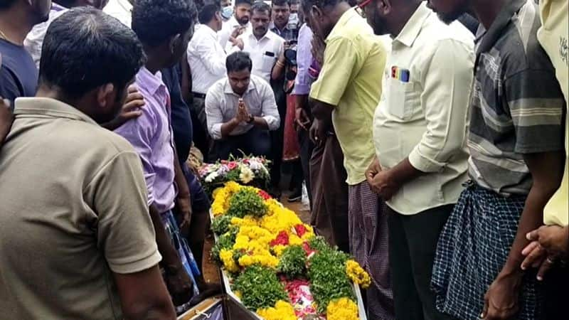 Tuticorin VAO body was buried in his native village