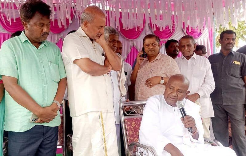 Sa Ra Mahesh Select give majority to HD Kumaraswamy Says HD Devegowda gvd