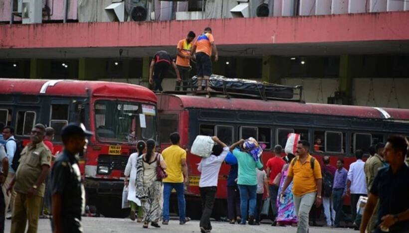 Maharashtra: BEST prohibits passengers using loud phone chats, mandates use of headphones on its buses