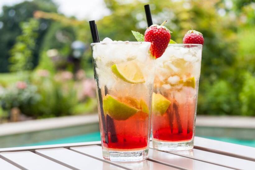 Here are 5 rejuvenating summer smoothies for quick weight loss