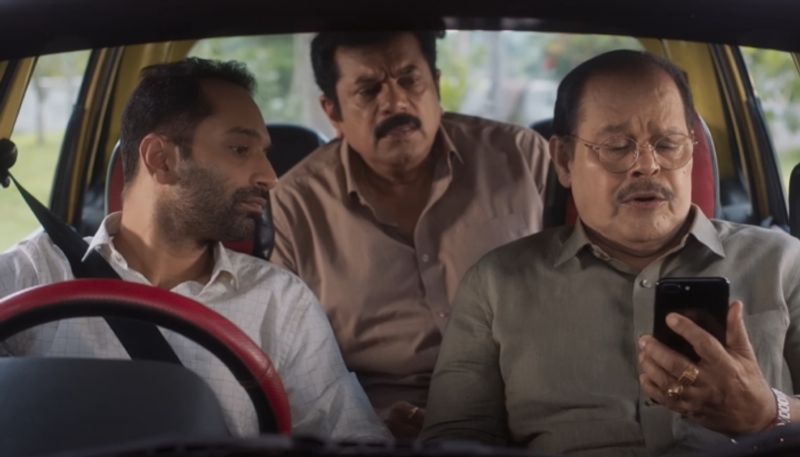 Pachuvum Athbutha Vilakkum movie review akhil sathyan fahadh faasil nsn