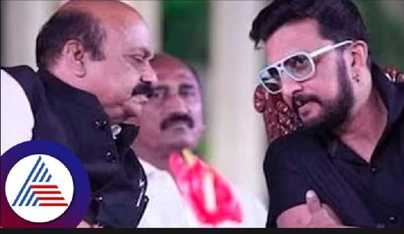 bjp star campaigner actro kichcha sudeep road show at hubballi rav