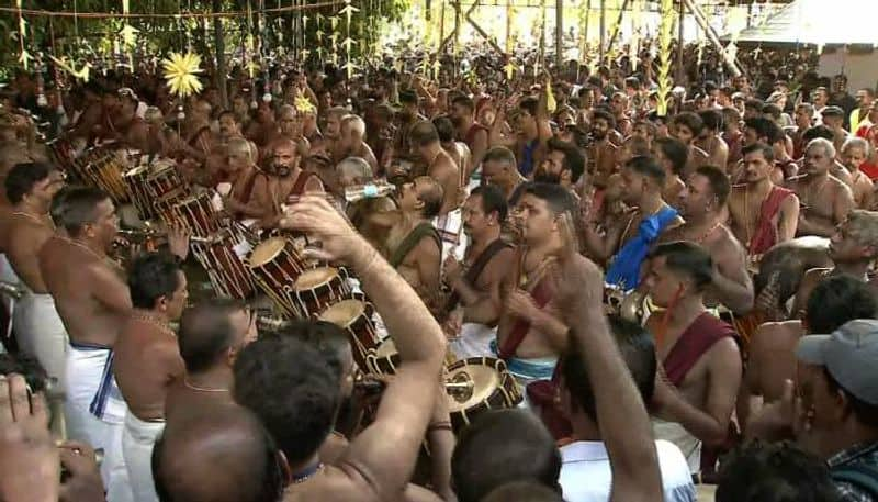 Thrissur Pooram witnesses magnificent 'Kudamattam'; Fireworks on Monday at 3 am anr