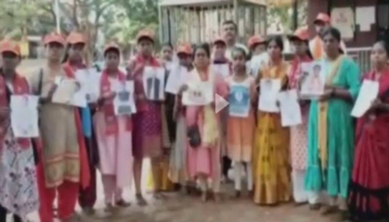 Women campaign in favour of Aravind Bellad nbn